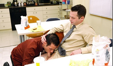 Il suo succhia cazzi personale.